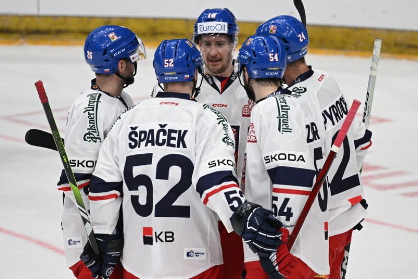 Čeští hokejisté vyzvou po přesunu do Curychu v sobotu domácí Švýcary