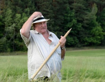 Depardieu dal k dispozici svou čestnou legii, ministryně zvažuje její odebrání