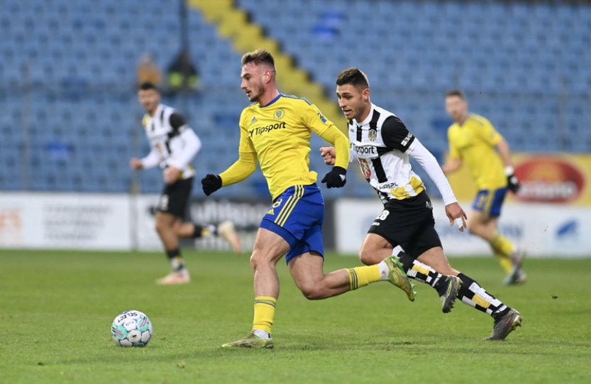 Zlín rozdrtil Hradec Králové 4:0 a po třech kolech zvítězil