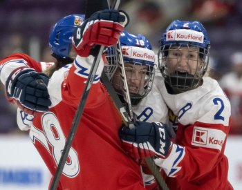 České hokejistky porazily na EHT ve Falunu Německo 6:1 a podruhé vyhrály