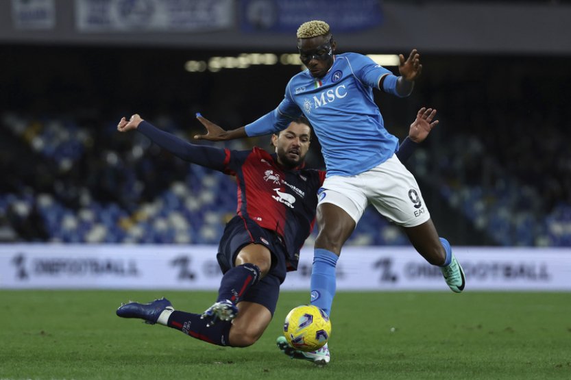 Fotbalisté Neapole porazili Cagliari, poprvé od října se trefil kanonýr Osimhen
