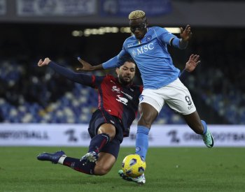 Fotbalisté Neapole porazili Cagliari, poprvé od října se trefil kanonýr Osimhen