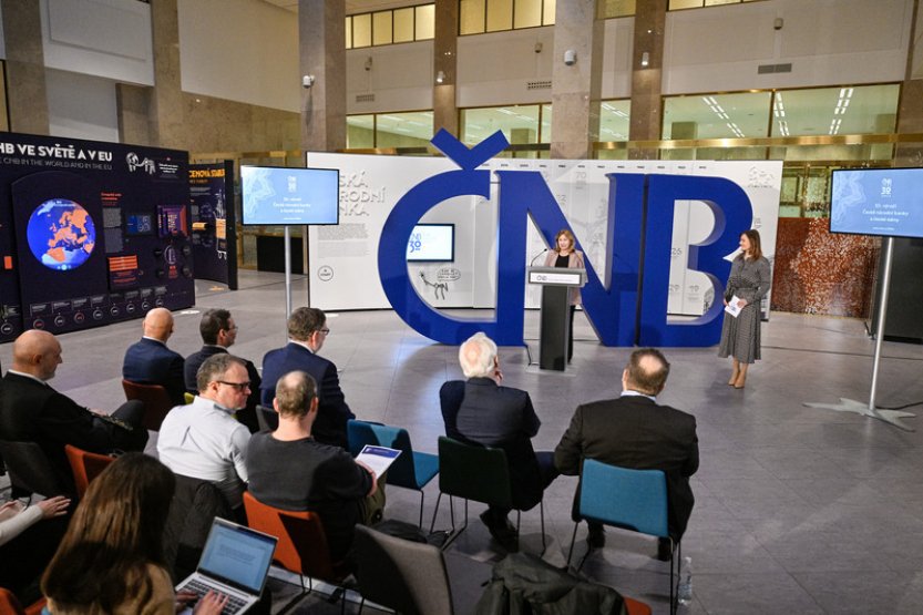 Výsledek jednání ČNB o úrokových sazbách je podle analytiků nejistý