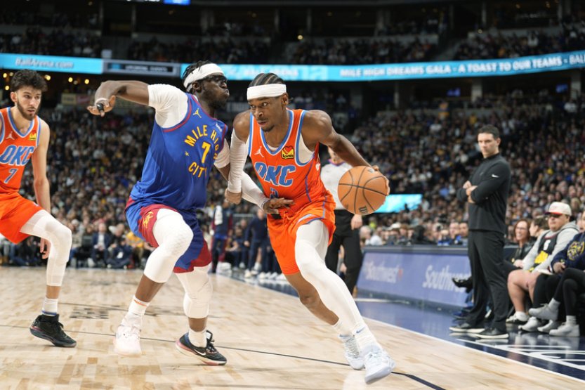 Oklahoma v NBA vyhrála v Denveru košem vteřinu před koncem