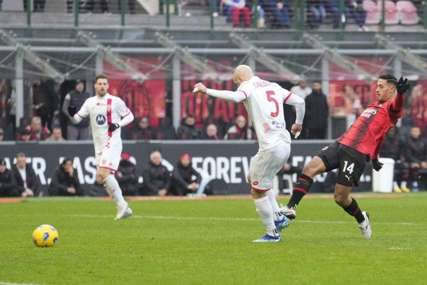 Fotbalisté AC Milán porazili v lize Monzu a pojistili si třetí místo