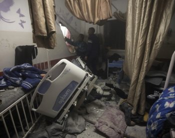 Při útocích na tábor Džabálija v Gaze v neděli zemřelo 90 Palestinců