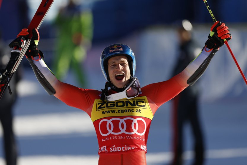 Odermatt zůstává v obřím slalomu neporažený, zopakoval triumf v Alta Badii