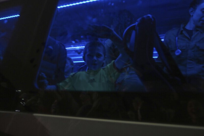 Izraelské děti, osvobozené ze zajetí Hamásu, mají trauma ze zajetí, píše WSJ