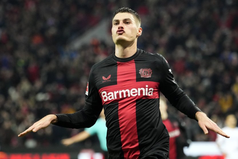 Schick stihl v lize hattrick za poločas, Leverkusen deklasoval Bochum 4:0