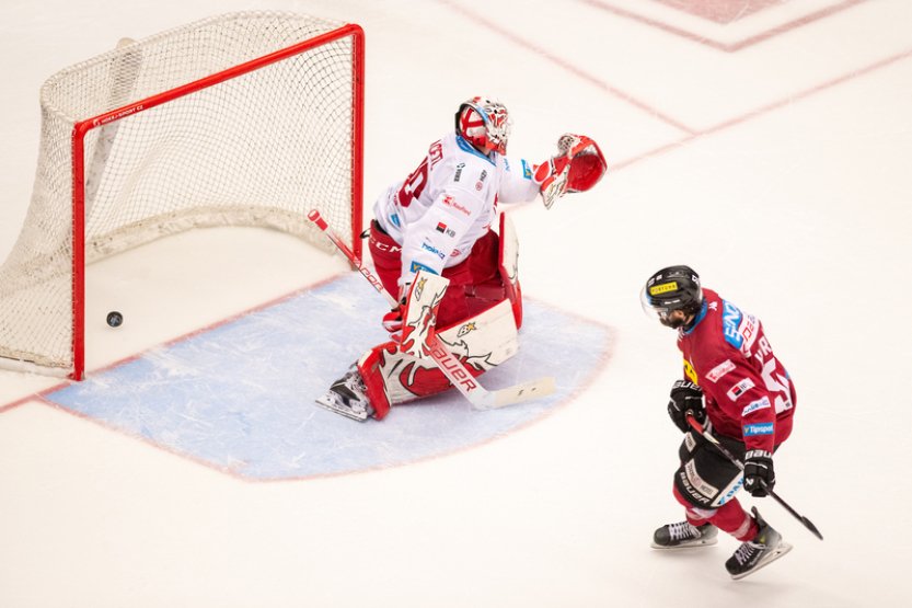 Horák rozhodl rekordně dlouhé nájezdy netradičním řešením