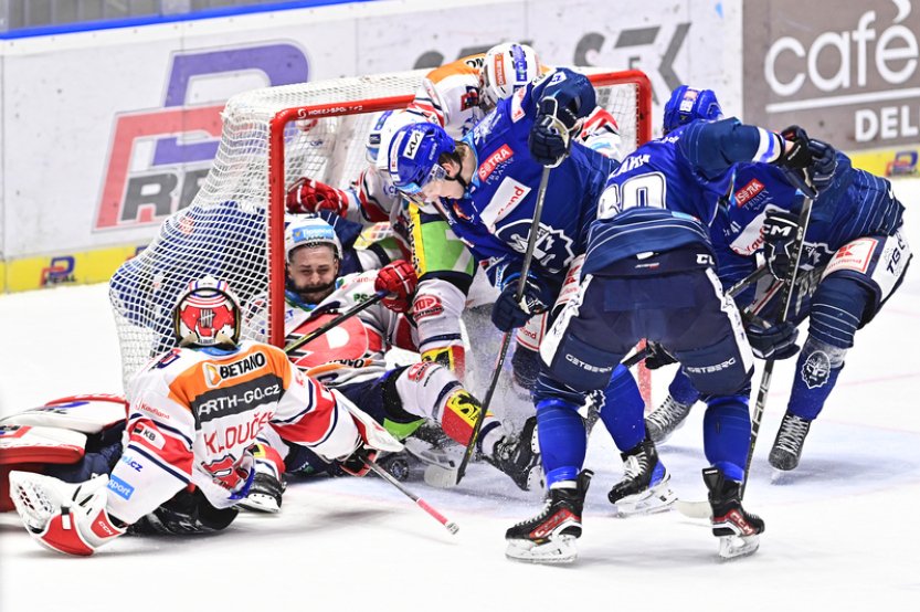 Jágr poprvé v sezoně nastoupil za Kladno, které prohrálo v Pardubicích 3:4