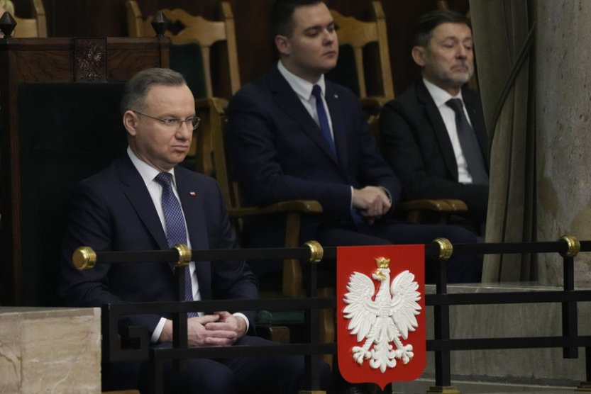 Polský prezident kritizuje výměnu šéfů veřejnoprávních médií, premiér mu oponuje