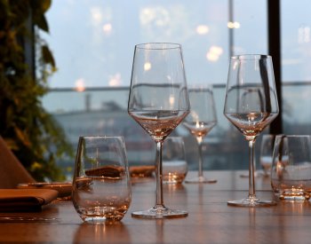 Do restaurace na Štědrý den chodí stále více Čechů, zájem je ale spíš o obědy