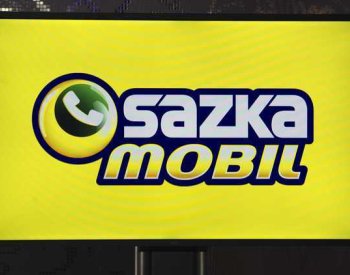 Vodafone koupí virtuálního operátora SAZKAmobil s 200.000 zákazníky