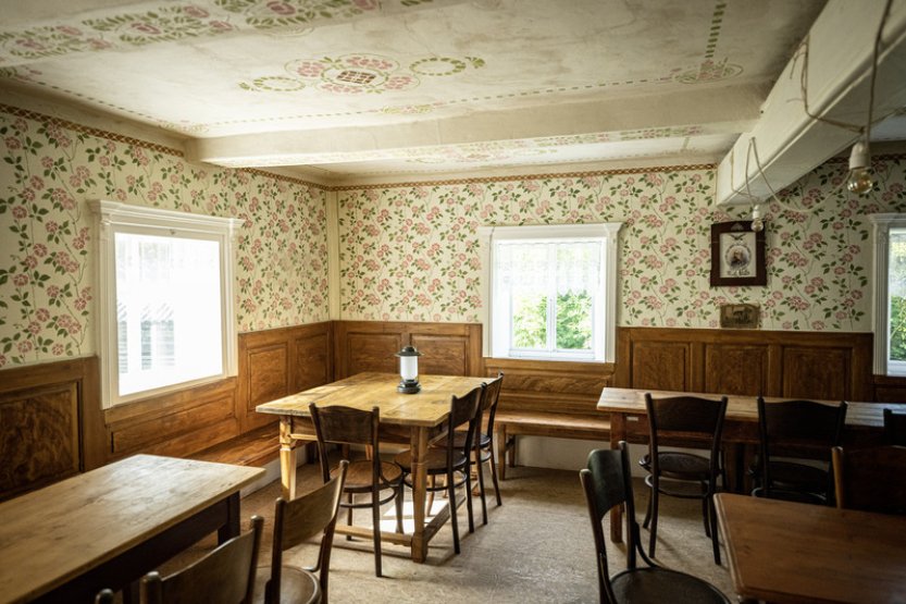 Zachraňovaný hostinec v Podještědí už vypadá skoro jako před sto lety