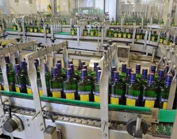 Polská nápojářská firma Maspex kupuje karlovarskou Becherovku