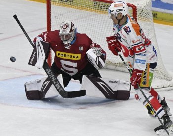 Hokejová Sparta nechce po tragédii v Praze hrát v pátek s Pardubicemi