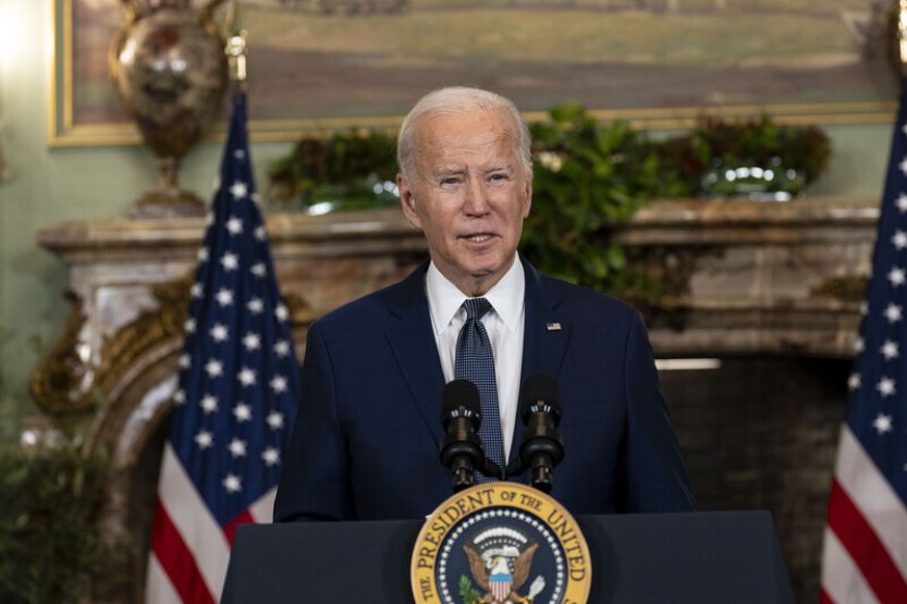 Mé srdce je s těmi, kteří zemřeli při střelbě v Praze, napsal Biden
