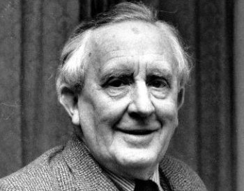 Tolkienovi dědici získali soudní příkaz zničit fanouškovské pokračování