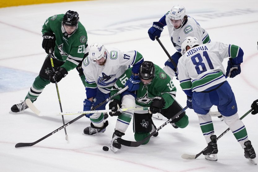 Zadina překonal v NHL Vejmelku, Anaheimu nestačilo 41 zákroků Dostála