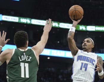 Milwaukee v NBA přehrálo Orlando, Detroit je po další prohře blízko rekordu