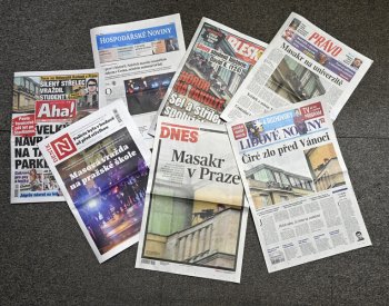 Experti: Média by u masové střelby neměla dávat takový prostor útočníkovi