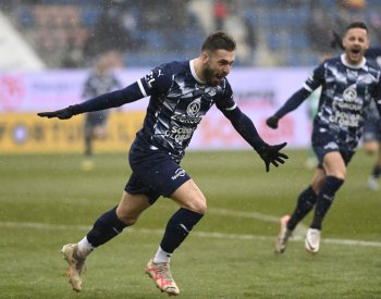 Hráčem měsíce ve fotbalové lize je podruhé za sebou Havlík, koučům vládl Koubek