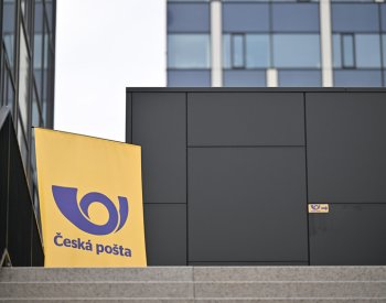 Česká pošta chce přestat prodávat noviny a časopisy na svých pobočkách