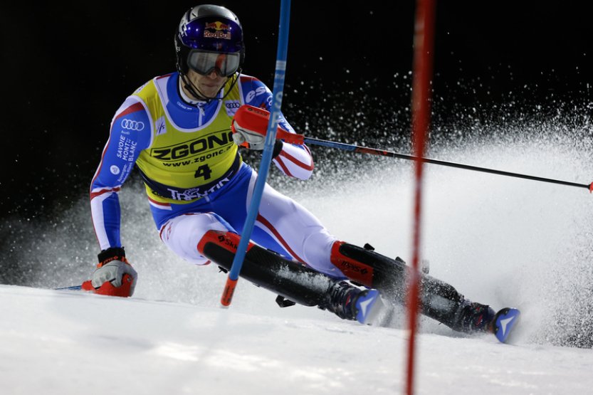 Slalom v Madonně vede po prvním kole olympijský vítěz Noël
