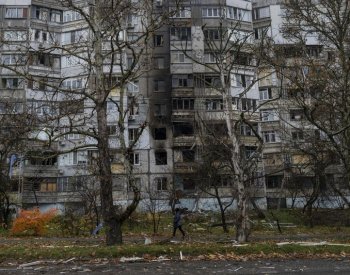 Ukrajina tvrdí, že v noci zničila 14 z 15 dronů, v Chersonu zahynuli čtyři lidé