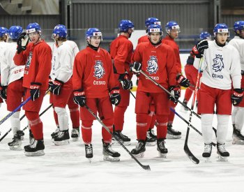 Startuje hokejové MS juniorů, Česko bude obhajovat stříbrné medaile