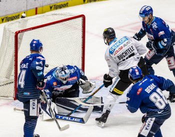 Sváteční 30. kolo extraligy ozdobí tři derby velkých rivalů, Sparta hostí Kladno