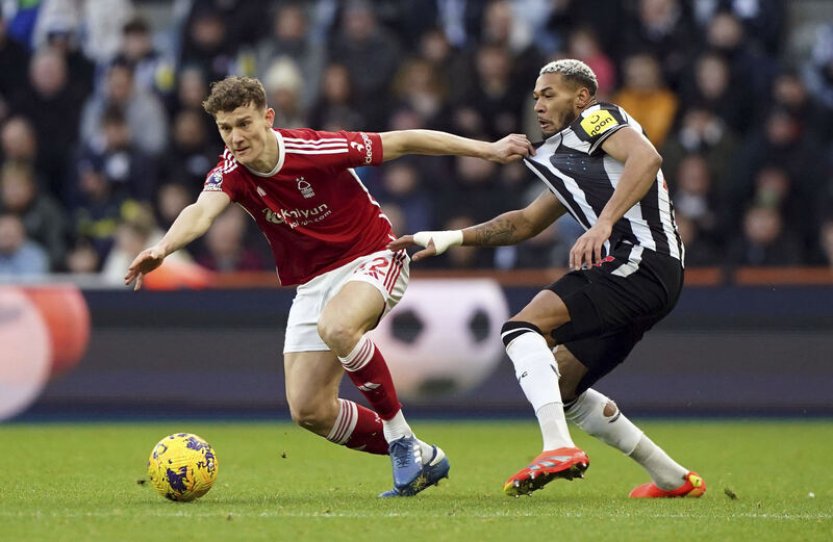 Fotbalisté Newcastlu prohráli s Nottinghamem 1:3, zničil je bývalý hráč