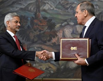 Rusko a Indie se blíží dohodě o společné výrobě vojenské techniky, řekl Lavrov