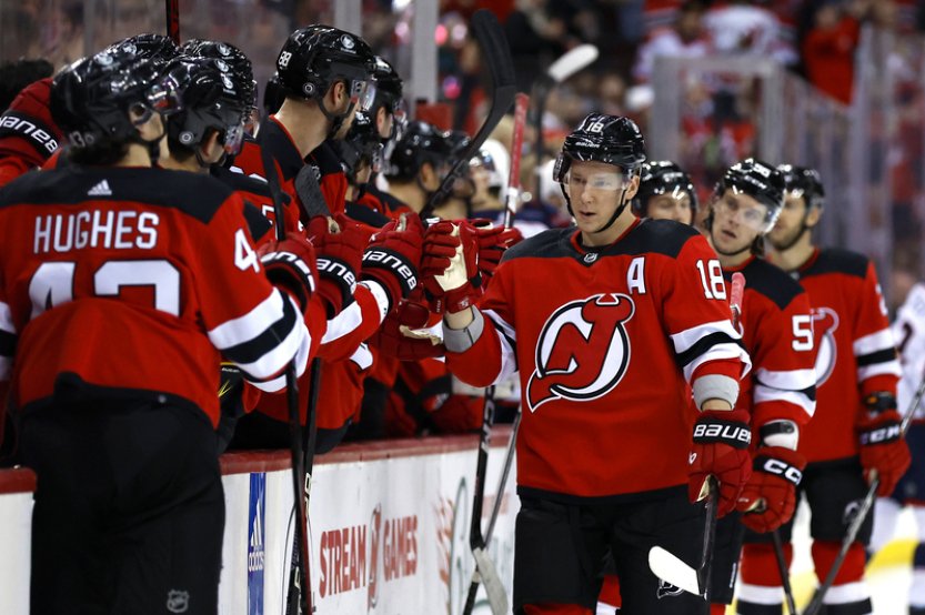 Palát a Zohorna pomohli k výhrám, Mrázek vychytal Winnipeg