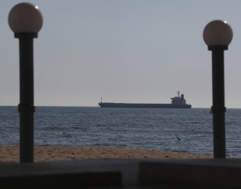 V Černém moři narazila nákladní loď na ruskou minu, uvedla ukrajinská armáda