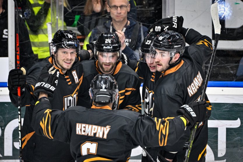 Hokejisté Sparty se mohou na závěr roku dostat do čela extraligy