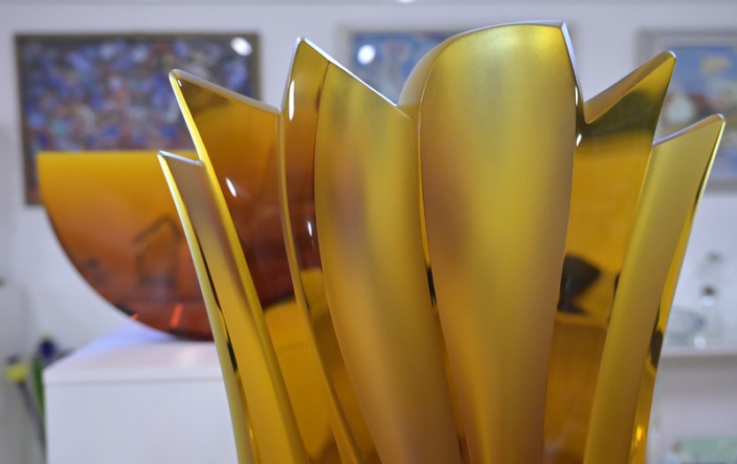 Na Vysočině mohou turisté vidět ruční výrobu skla, někde ji mohou i vyzkoušet