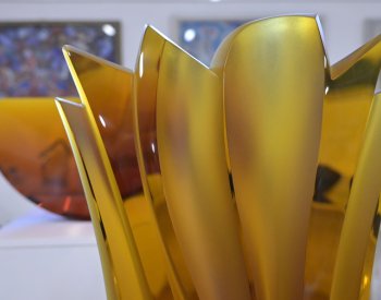 Na Vysočině mohou turisté vidět ruční výrobu skla, někde ji mohou i vyzkoušet