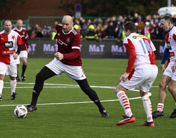 Fotbalové legendy Slavie a Sparty se opět představí v Silvestrovském derby