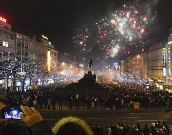 Do Prahy by mělo na konec roku zamířit 90.000 turistů, plno je i na horách