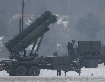 Polští vojáci pátrají na východě země po možné části ruské střely