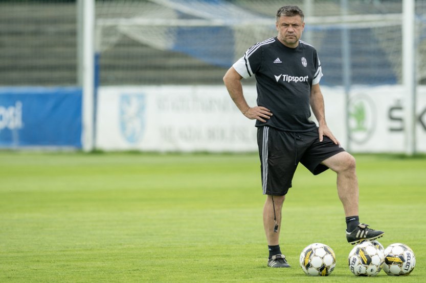 Vedení fotbalistů Mladé Boleslavi potvrdilo odvolání trenéra Kuliče