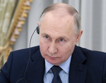 Na světě neexistuje síla, která by mohla Rusy rozdělit, řekl v projevu Putin