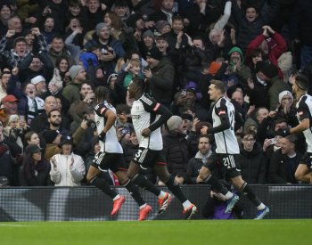 Arsenal prohrál další derby a nevyužil šanci zakončit rok 2023 v čele tabulky